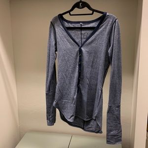 Lululemon shirt size 8